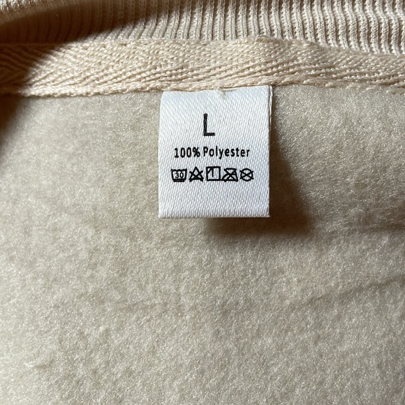 Be Kind Sweatshirt - Picture 4 of 5